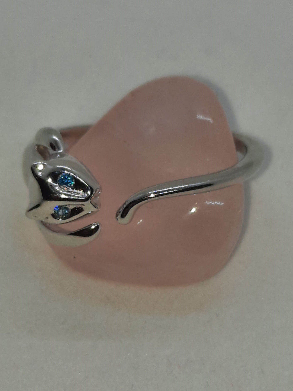 Cat Ring Expandable with Blue Eyes- An Elegant ring that feels beautiful on, for the proud fabulous feline lover.