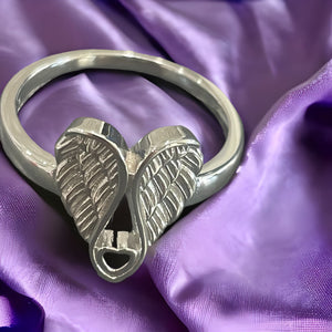RIng - Angel Wings and Heart Design