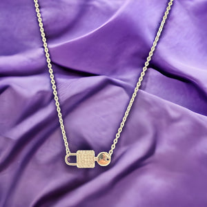 Necklace - Delicate with lock and key design
